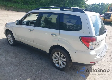 2012 Subaru Forester 2.5X Premium из США, поврежденный, VIN JF2SHADCXCH458311
